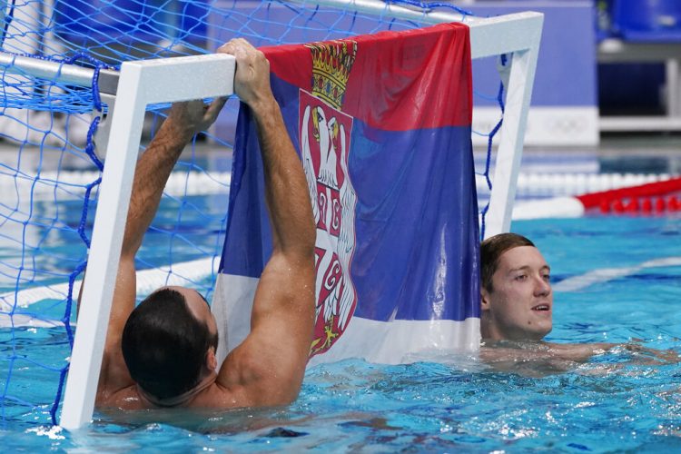 Filipovic, Serbia top Greece 13-10 for men's water polo gold
